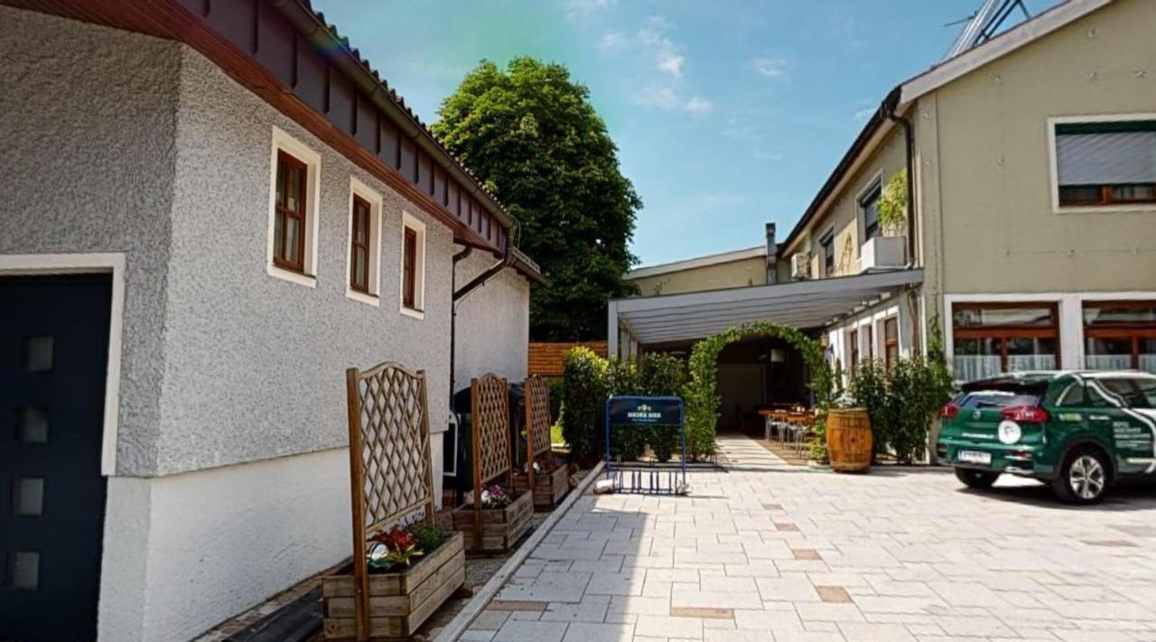 Biergasthof Riedberg Ried im Innkreis Exteriör bild