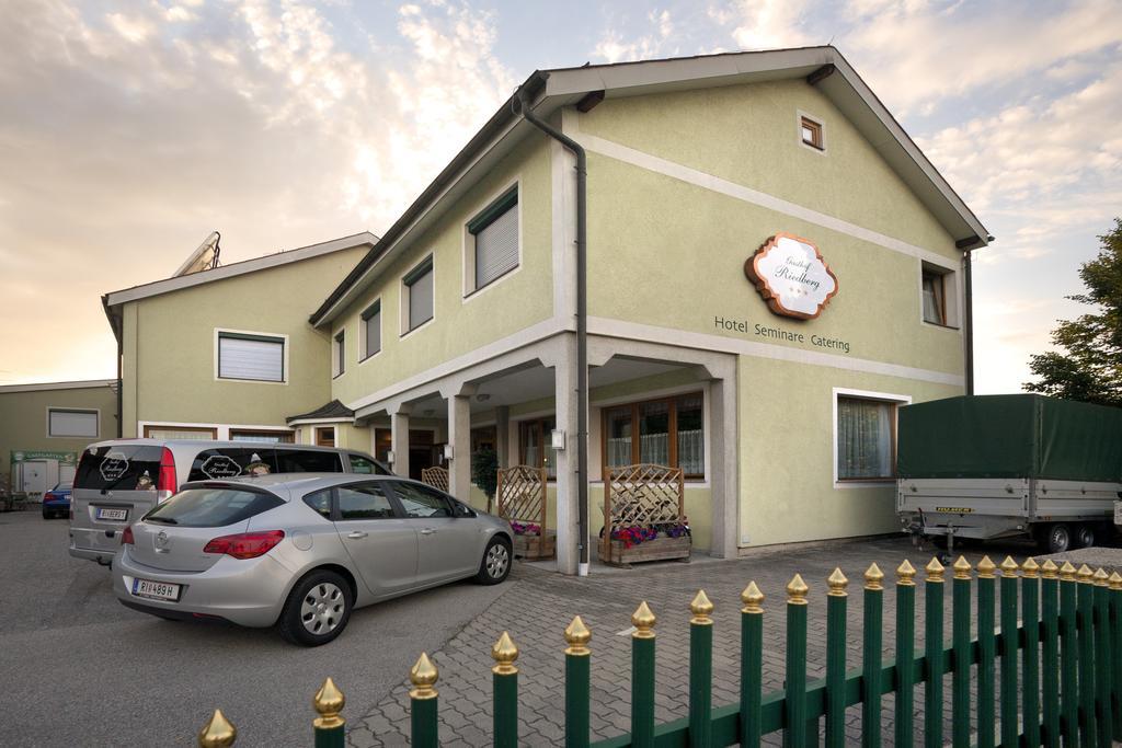Biergasthof Riedberg Ried im Innkreis Exteriör bild